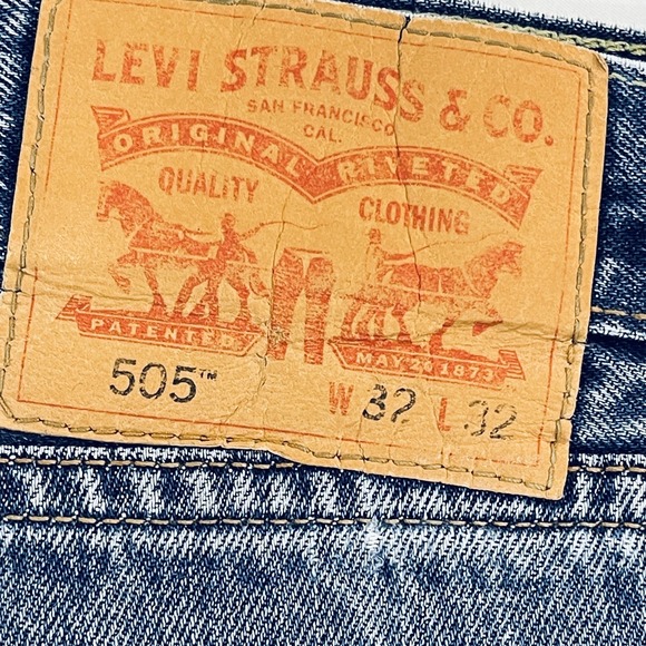 Levis 505 Jeans Mens 32x32 Blue Medium Wash Regular Fit Straight Denim Pants - Picture 2 of 13